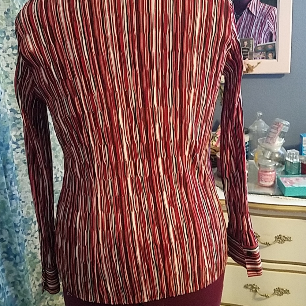 Blouse - Picture 2 of 3